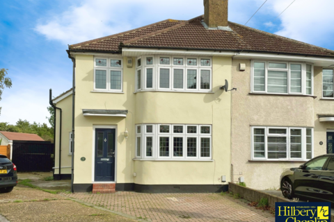 7 Chestnut Close, Hornchurch, RM12 5SX