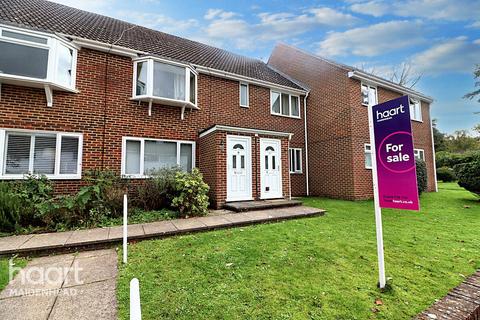 2 bedroom maisonette for sale, Barracane Drive, CROWTHORNE