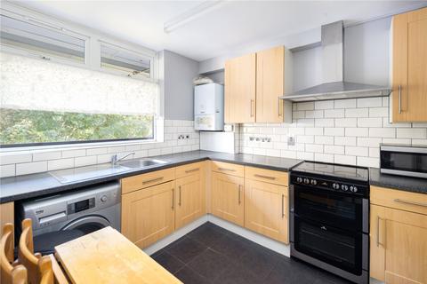 3 bedroom flat for sale, Lynch Walk, London, SE8