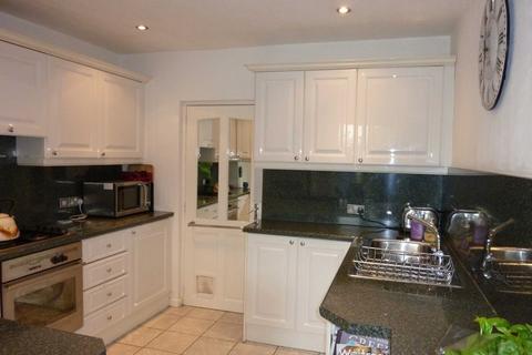 2 bedroom terraced house to rent, Chapel Lane, Sale, Cheshire, M33