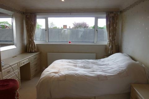 2 bedroom terraced house to rent, Chapel Lane, Sale, Cheshire, M33