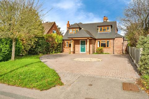 4 bedroom detached house for sale, Alrewas Road, Kings Bromley