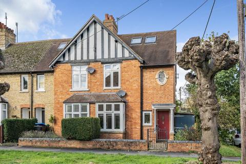 3 bedroom end of terrace house for sale, Hensington Road, Woodstock, Oxfordshire