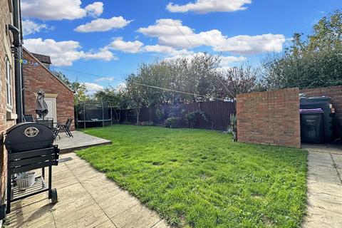5 Fenton Fields, Fenton, Lincoln, LN1 2GE