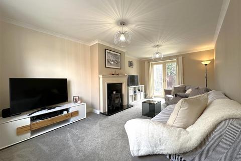 5 Fenton Fields, Fenton, Lincoln, LN1 2GE