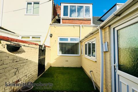 6 Byron Terrace, Seaham, SR7 0HX