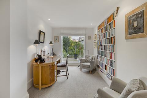 4 bedroom house for sale, Lamont Road, London SW10