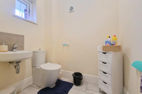 3 bedroom detached house for sale, Laverton Road, Leicester LE5