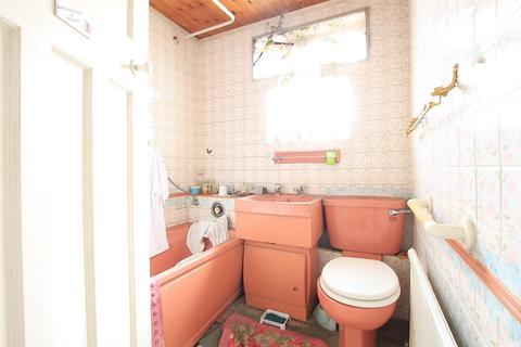 34 Durham Avenue, Hounslow, TW5 0HG