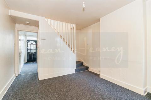 2 bedroom terraced house for sale, Lucan Road, Barnet EN5