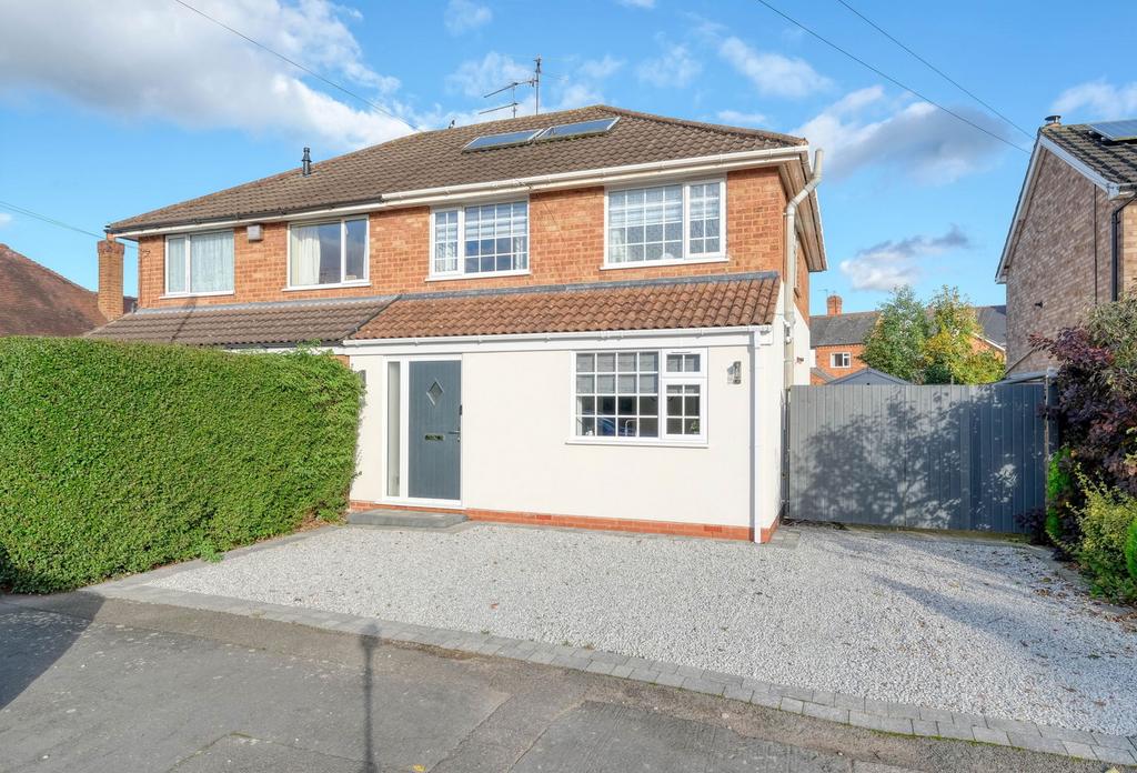 Shrubbery Road, Bromsgrove, B61 7BQ 3 bed semidetached house for sale