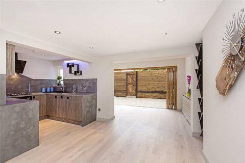 2 bedroom flat for sale, Fulham Road, Fulham, London, SW6