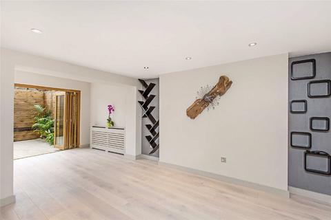 2 bedroom flat for sale, Fulham Road, Fulham, London, SW6