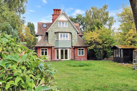 6 bedroom detached house to rent, Clevedon Road, Tilehurst