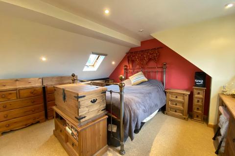 4 bedroom semi-detached house for sale, Hathaway Lane, Stratford-upon-Avon