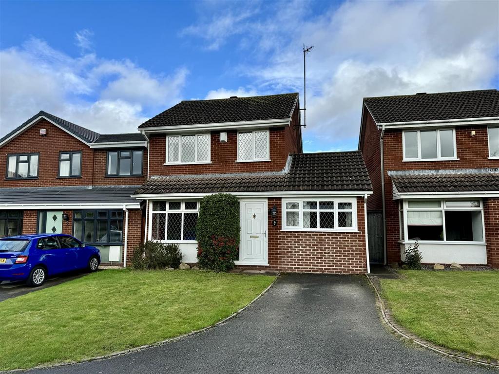 Swin Way, Swindon, Dudley 4 bed detached house for sale £275,000