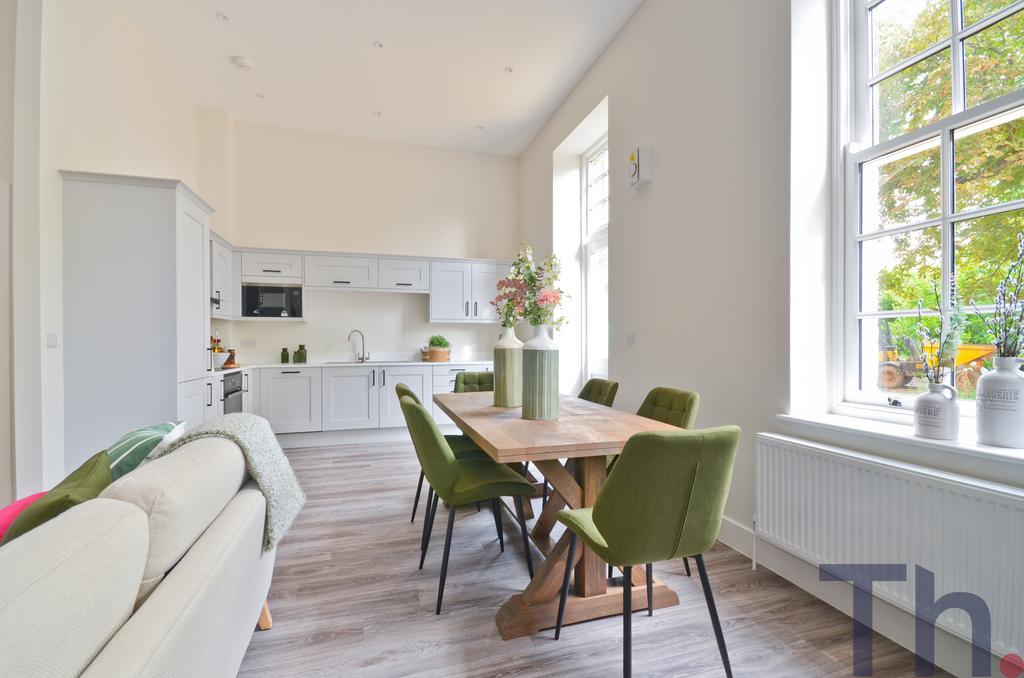 Kitchen &amp; Dining Area