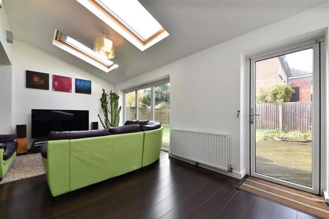 42 Chalkdown, Stevenage, SG2 7BG