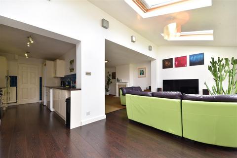 42 Chalkdown, Stevenage, SG2 7BG