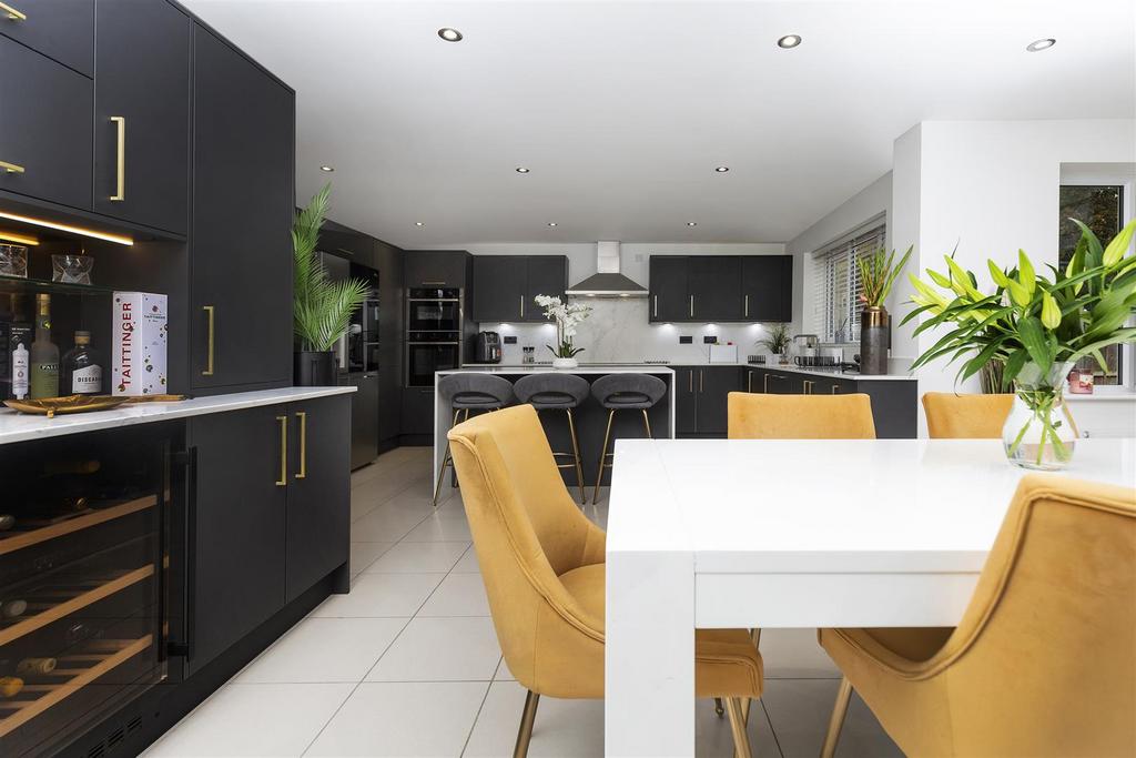 Patch Wood Gardens, Wakefield WF2 5 bed detached house for sale £800,000