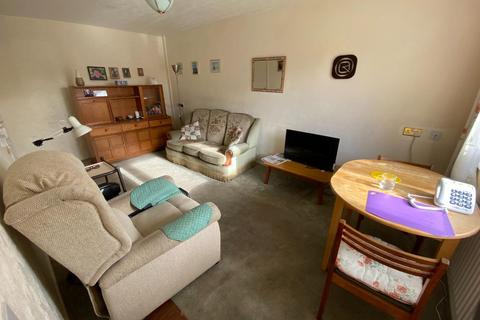 22 Lomas Close, Manchester, M19 1TE