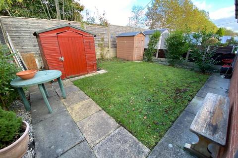 22 Lomas Close, Manchester, M19 1TE
