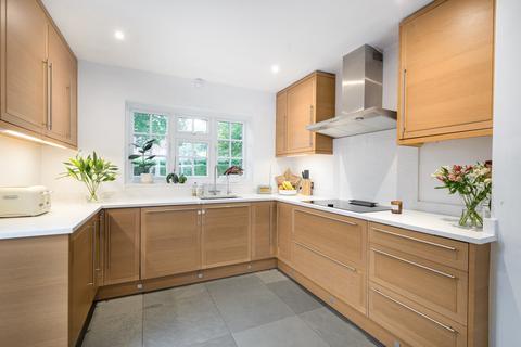 17 The Ridgeway, Fetcham, Leatherhead, KT22 9BA