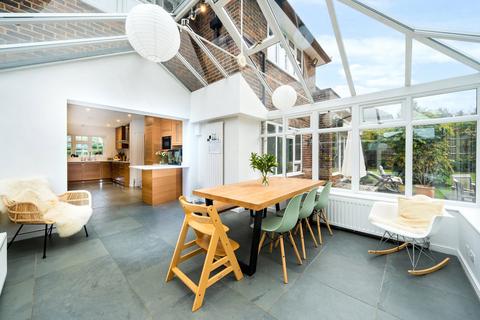 17 The Ridgeway, Fetcham, Leatherhead, KT22 9BA
