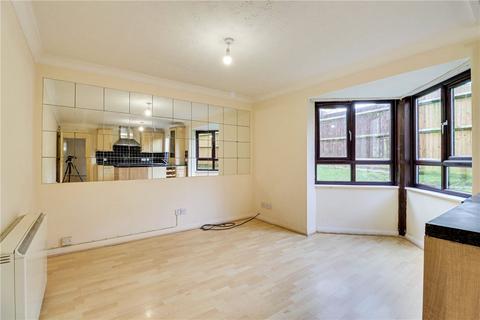 1 bedroom ground floor flat to rent, Brooklands Court, Hatfield Road, St. Albans, Hertfordshire