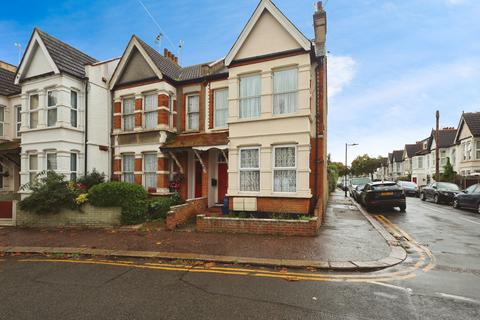 1 bedroom apartment for sale, Hamlet Court Road, Westcliff-on-sea, SS0