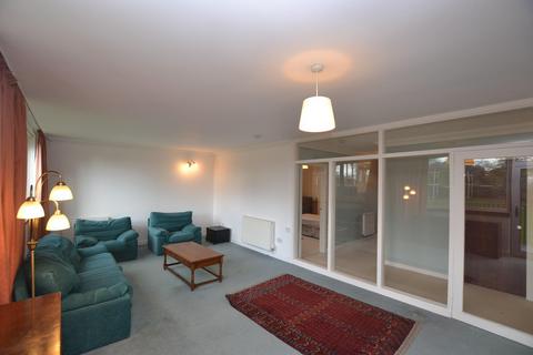 3 bedroom flat to rent, West Grange Gardens, Edinburgh, EH9