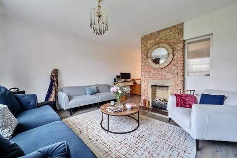 73 Gallys Road, Windsor, SL4 5QS