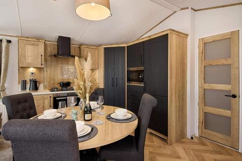 2 bedroom lodge for sale, Oakwood Retreat Country Park