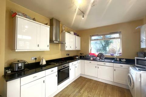 1 bedroom in a house share to rent, Lewin Road, London, London