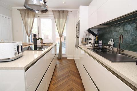 6 Pylbrook Road, Sutton, SM1 1QZ