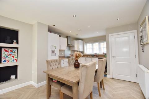 3 bedroom semi-detached house for sale, Kirkstall Avenue, Heywood, Greater Manchester, OL10