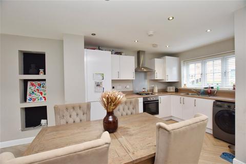 3 bedroom semi-detached house for sale, Kirkstall Avenue, Heywood, Greater Manchester, OL10