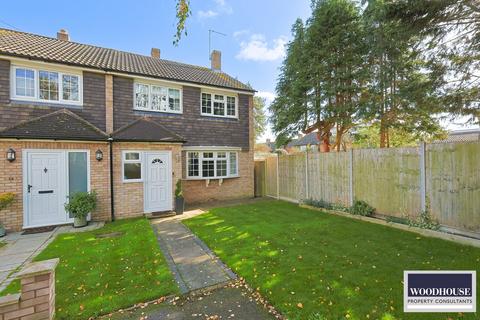 3 bedroom end of terrace house for sale, Herongate Road, Waltham Cross EN8