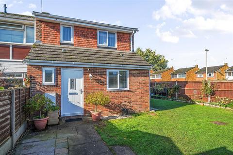 3 bedroom end of terrace house for sale, Firglen Drive, Yateley GU46