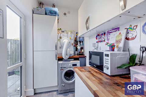 2 Cedar Road, Romford, RM7 7JR
