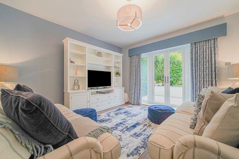 30 Blythe Way, Solihull, B91 3EY