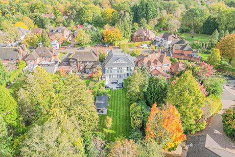 30 Blythe Way, Solihull, B91 3EY