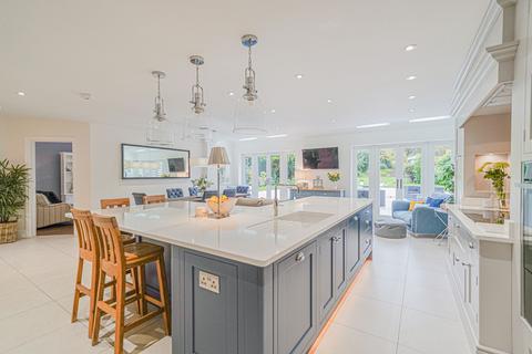 30 Blythe Way, Solihull, B91 3EY