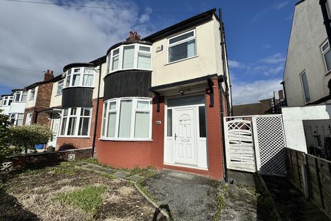 3 bedroom semi-detached house to rent, Ravenswood Road, Manchester, M32 0RT