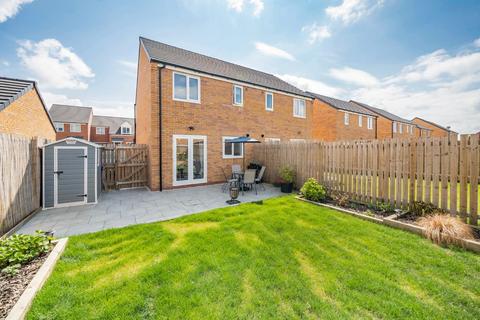 3 bedroom semi-detached house for sale, Winceby Gardens, Horncastle