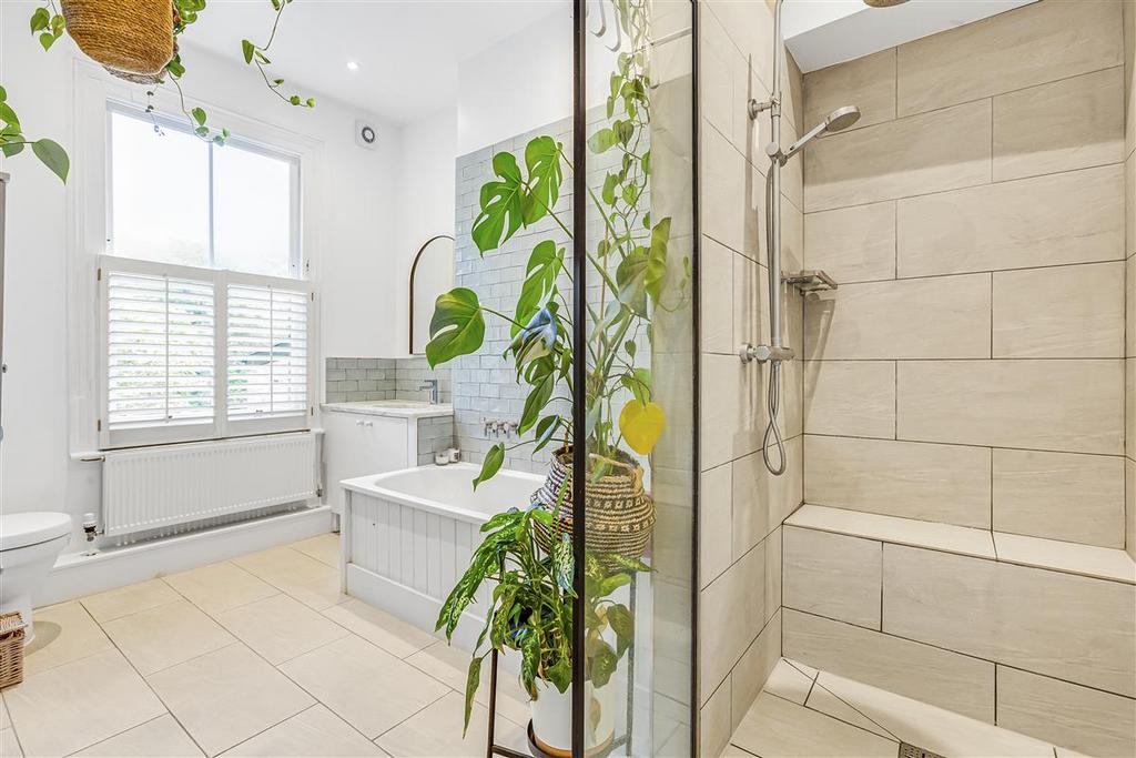 En Suite Bathroom