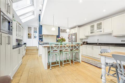 4 bedroom terraced house to rent, Abbeville Road, SW4