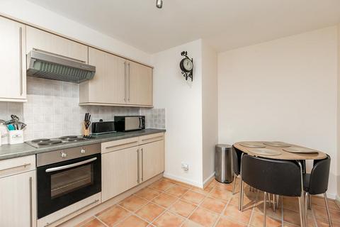 2 bedroom maisonette to rent, Margaret Place, Aberdeen, AB10