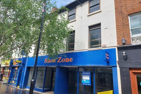 Retail property (high street) to rent, Doncaster DN1