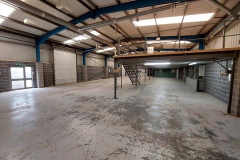 Industrial unit to rent, Eakring Road, Newark NG22